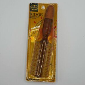 Vintage 1987 Goody 8527 Purple Round Ridge Mistifier Brush - Old Stock
